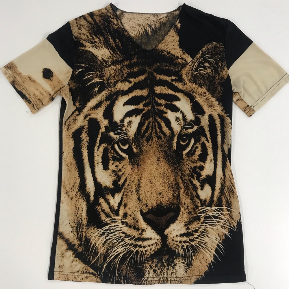 Lion Face Graphic Shirt | Size S